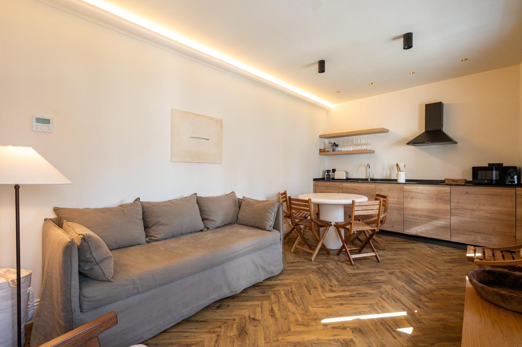 Apartamentos Gravina 56 Seville Exterior photo